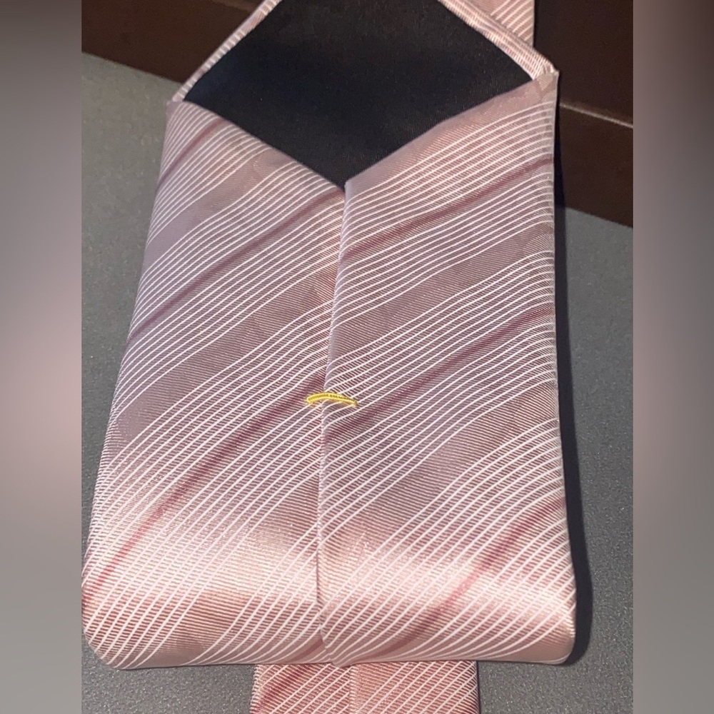 Louis Vuitton Light Pink Striped Tie and Blue Tie in Box Pre loved condition - Picture 9 of 14